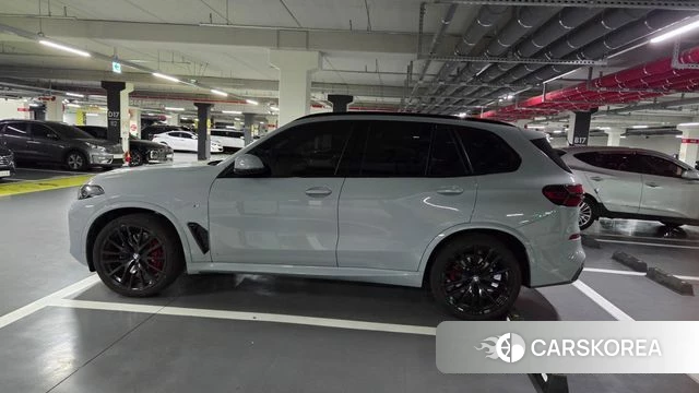 BMW X5 (G05) 2025 Серебристо-серый из Кореи, фото 4