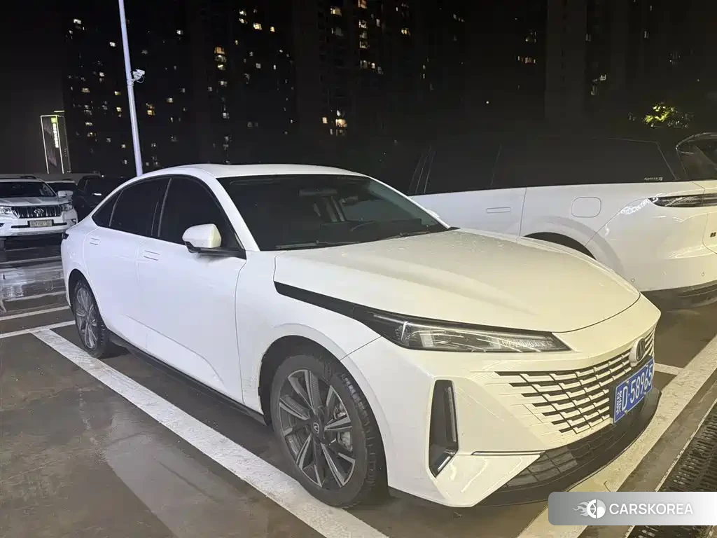 Chang'an Yida 2023 Белый из Китая, фото 4
