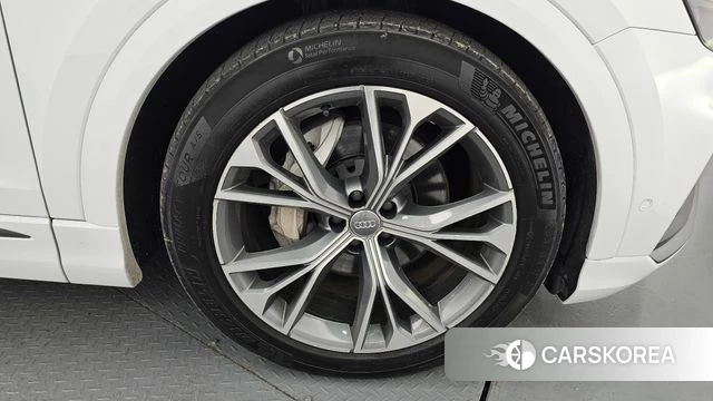 Audi Q8 (4M) id 3878569 из Кореи 14