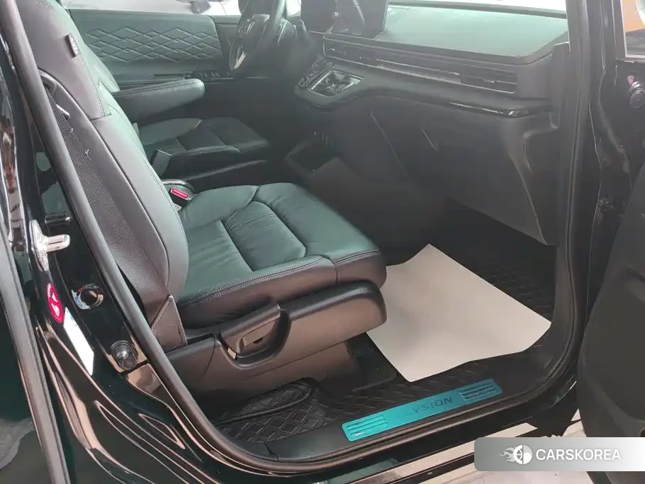 Honda Elysion id 4680695 из Китая 10