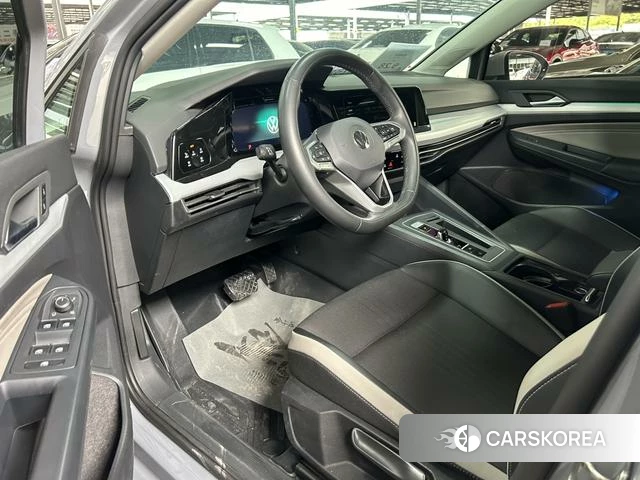 Volkswagen Golf 2023 Темно-серый из Китая, фото 4