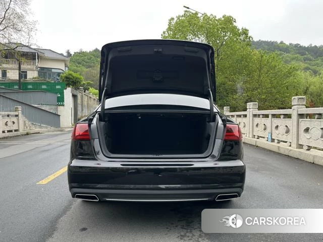 Audi A6L id 4241419 из Китая 8