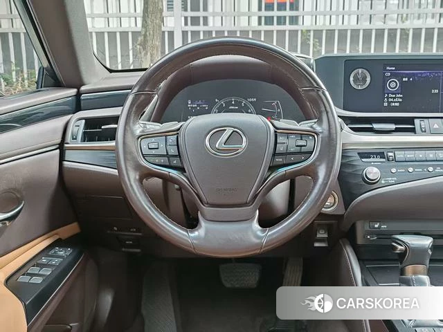 Lexus ES id 4210566 из Китая 14