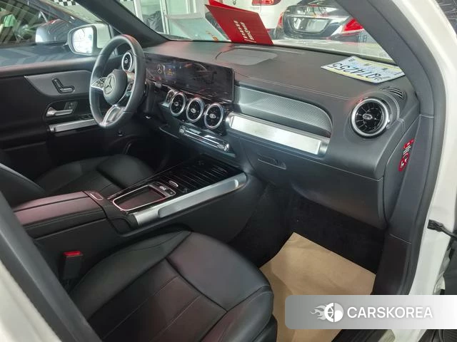 Mercedes-Benz GLB 2024 Белый из Китая, фото 4