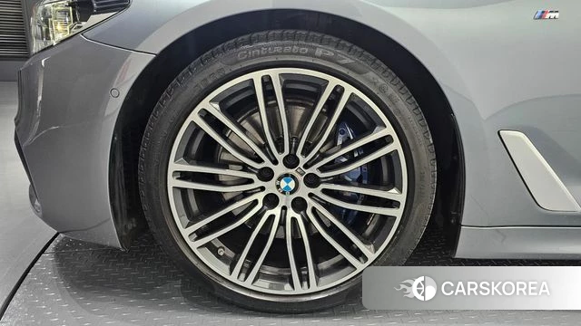BMW 5 Series (G30) id 4410832 из Кореи 28