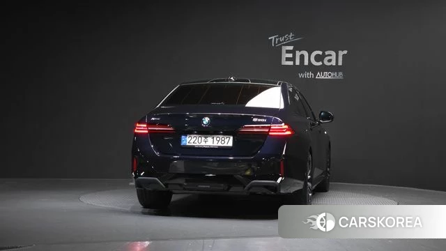 BMW 5 Series (G60) id 3850268 из Кореи 14