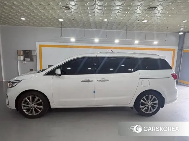 Kia The New Carnival id 3357048 из Кореи 14