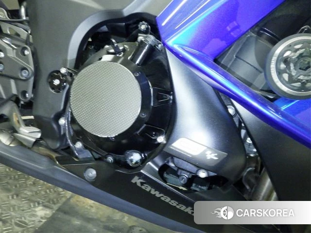 Engine photo