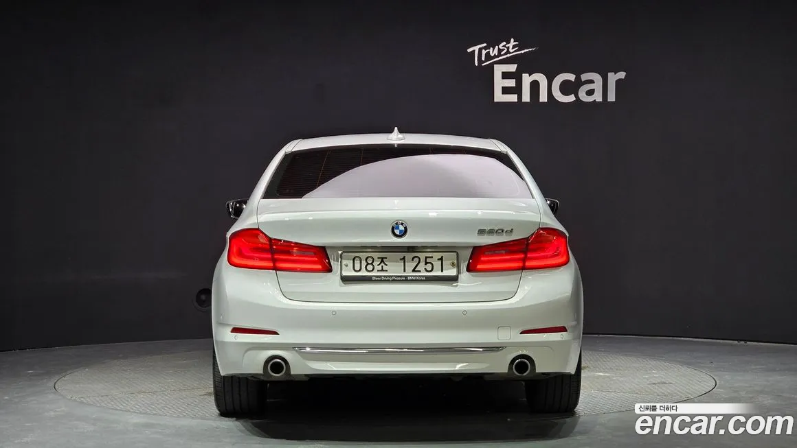 BMW 5 Series (G30) id 2069555 из Кореи 14