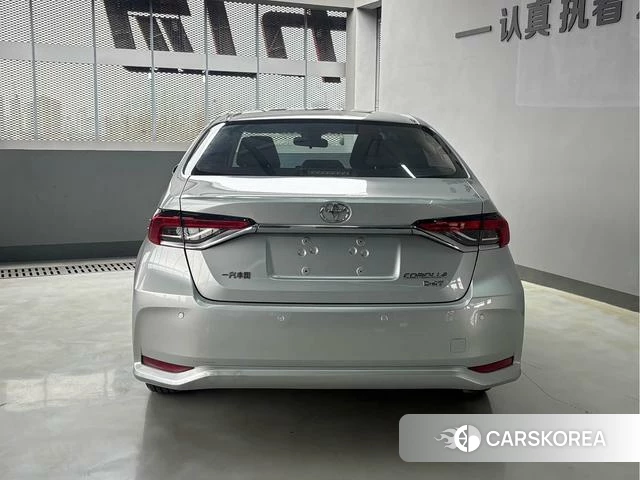 Toyota Corolla 2020 Серебристо-серый из Китая, фото 6