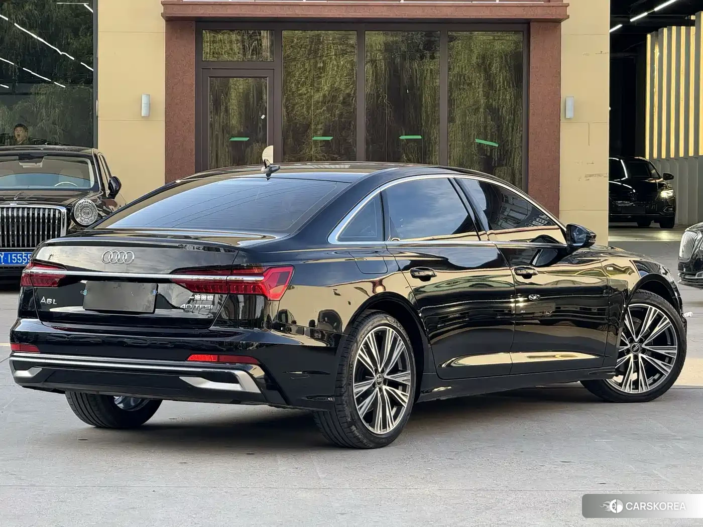 Audi A6L id 4576859 из Китая 18