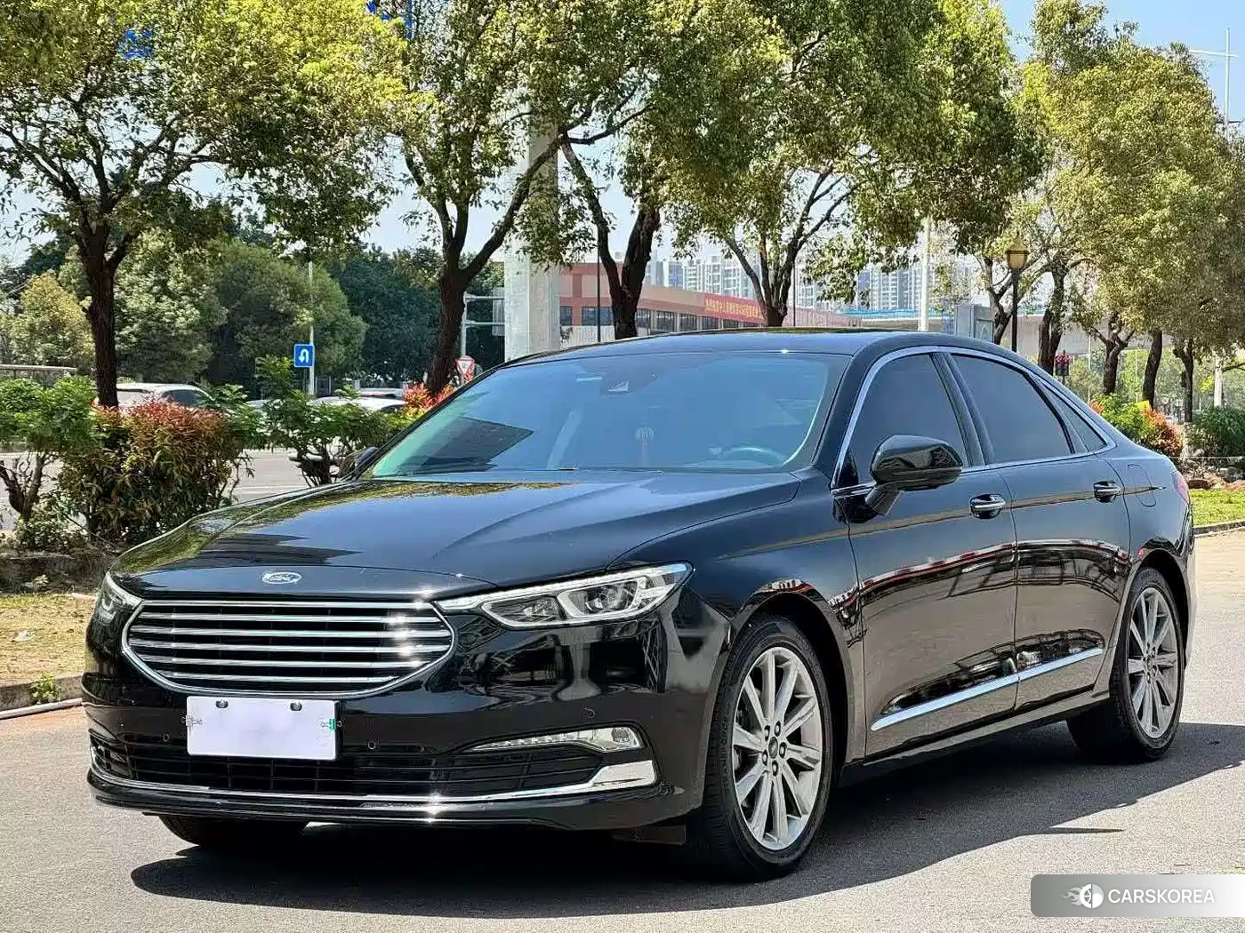 Ford Taurus 2022 Черный из Китая, фото 4