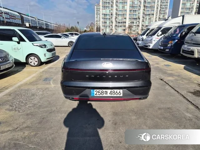 Hyundai Grandeur (GN7) id 3457734 из Кореи 12