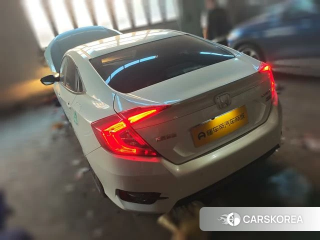 Honda Civic 2021 Белый из Китая, фото 4