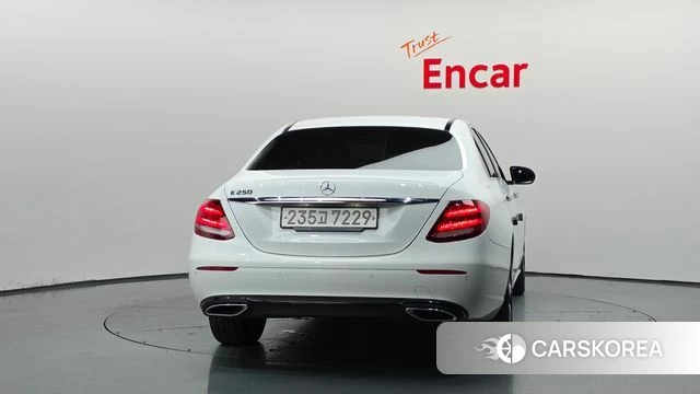 Mercedes-Benz E-Class W213 id 4785287 из Кореи 27