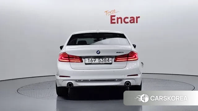 BMW 5 Series (G30) id 3363073 из Кореи 14