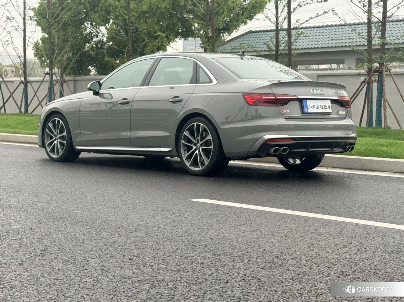 Audi S4 2020 Темно-серый из Китая, фото 4
