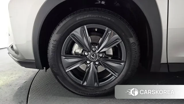 Lexus UX250h id 3492022 из Кореи 14