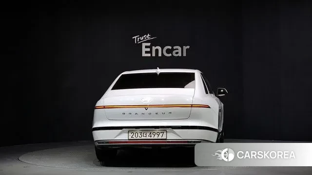 Hyundai Grandeur (GN7) id 3586160 из Кореи 14