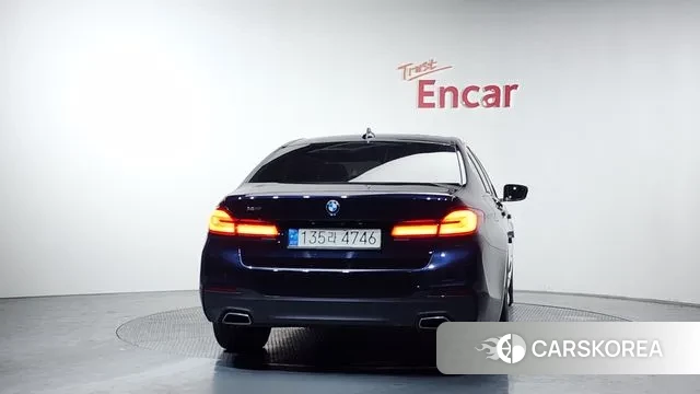 BMW 5 Series (G30) id 3736353 из Кореи 14