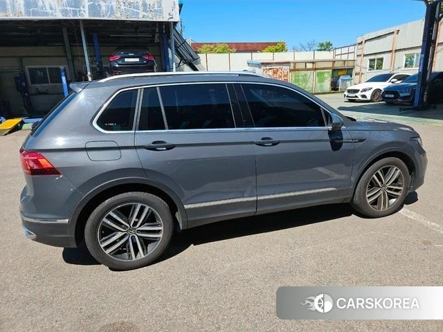 Volkswagen Tiguan second Generation 2021 Серый из Кореи, фото 4