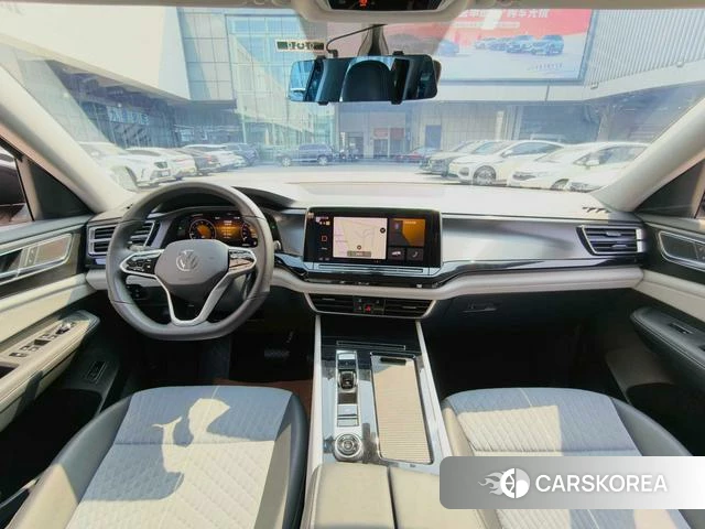 Volkswagen Tourang 2022 Черный из Китая, фото 6