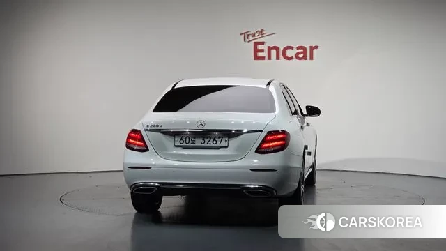 Mercedes-Benz E-Class W213 id 3396644 из Кореи 14