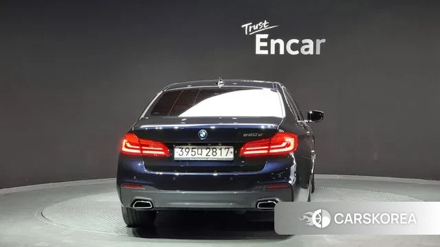 BMW 5 Series (G30) id 3345240 из Кореи 14