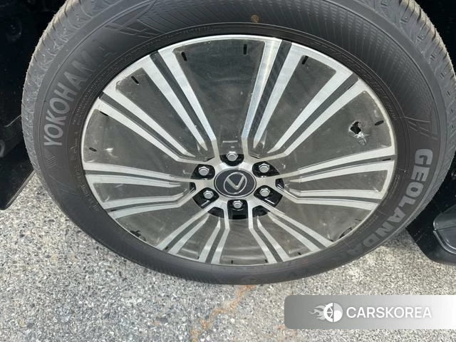Lexus LX id 4314738 из Китая 7