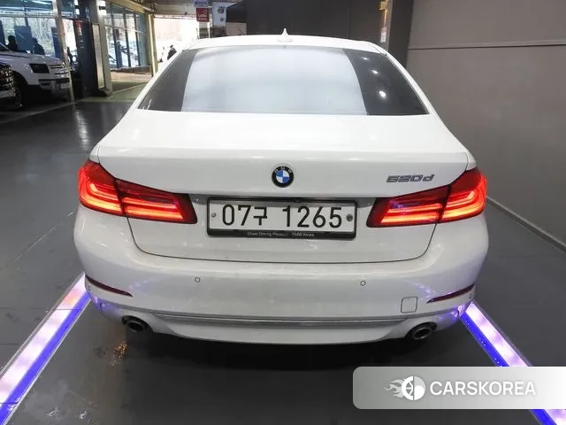 BMW 5 Series (G30) id 3695549 из Кореи 12