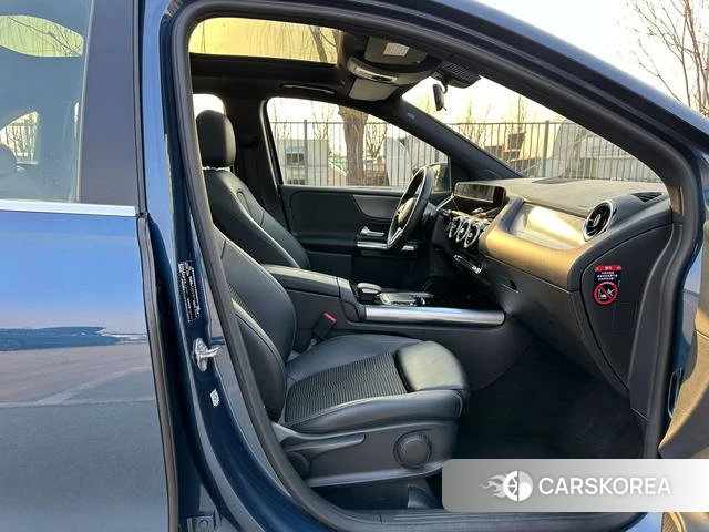 Mercedes-Benz Class B id 4208985 из Китая 19