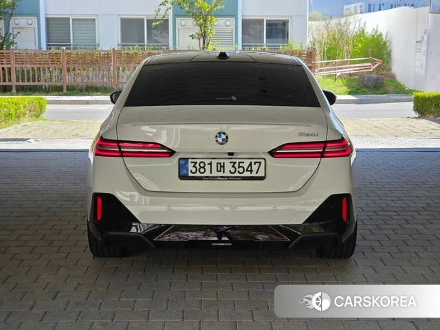 BMW 5 Series (G60) id 3896398 из Кореи 14