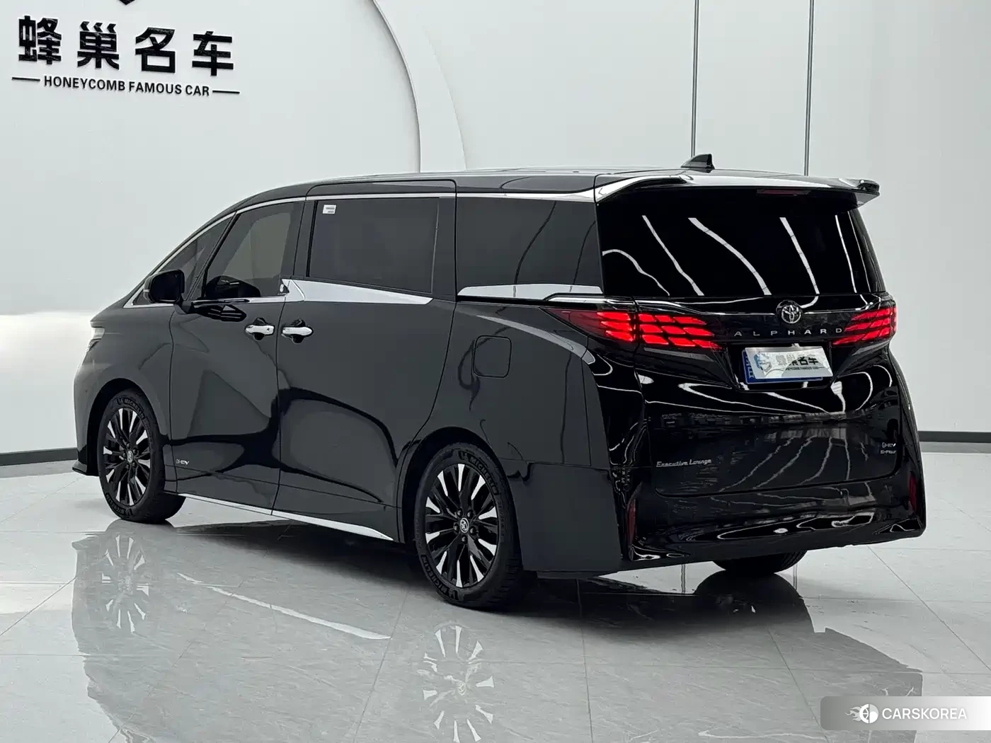 Toyota Elfa id 4583749 из Китая 23