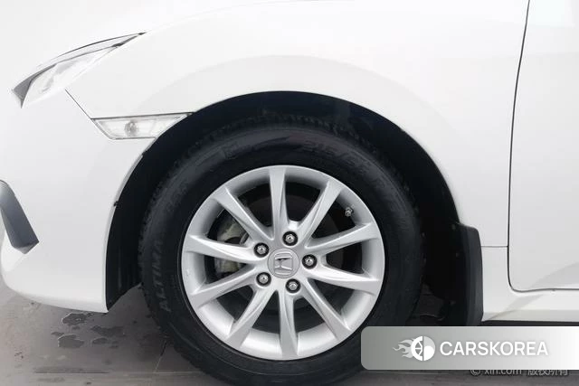 Honda Civic id 4210473 из Китая 18