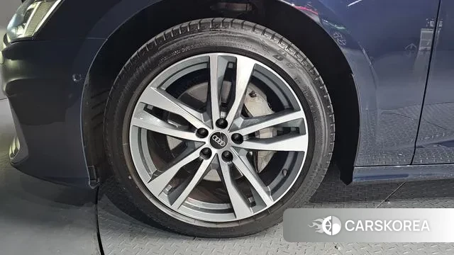 Audi A6 (C8) id 3685916 из Кореи 14