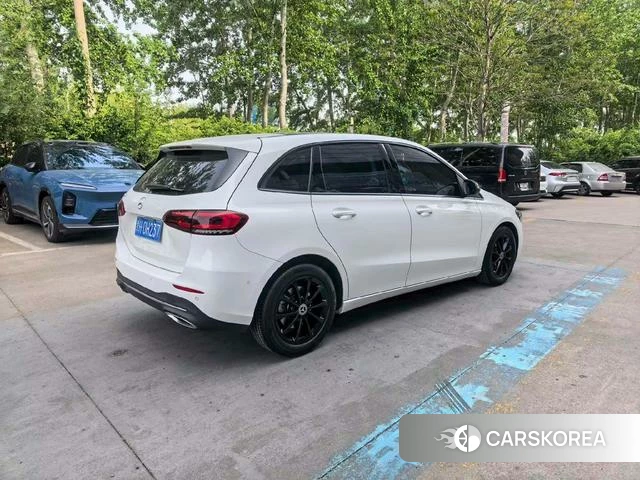 Mercedes-Benz Class B 2022 Белый из Китая, фото 4