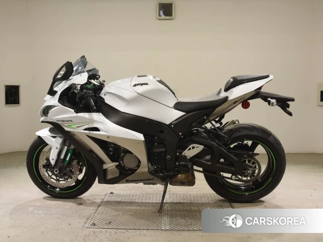 Проданный Kawasaki ZX-10R NINJA ABS 2018 из Японии, фото 2