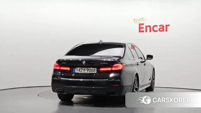 BMW 5 Series (G30) id 3180398 из Кореи 14