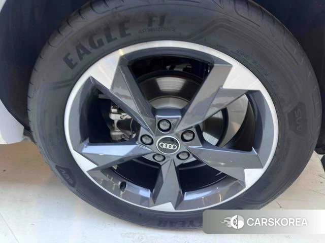 Audi Q3 id 4313425 из Китая 16