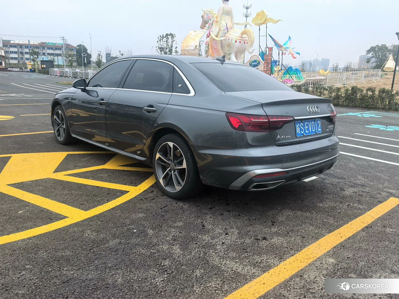 Audi A4L 2020 Темно-серый из Китая, фото 4