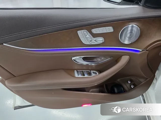 Mercedes-Benz E-Class W213 2019 Белый из Кореи, фото 6