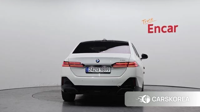 BMW 5 Series (G60) id 3826018 из Кореи 14