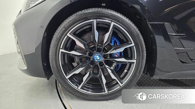 BMW i4 id 4757866 из Кореи 26