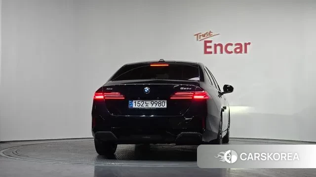 BMW 5 Series (G60) id 3605697 из Кореи 14