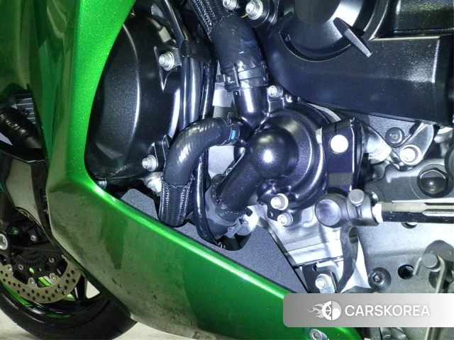 Engine photo