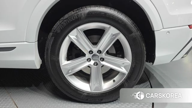 Audi Q8 (4M) id 3839966 из Кореи 14