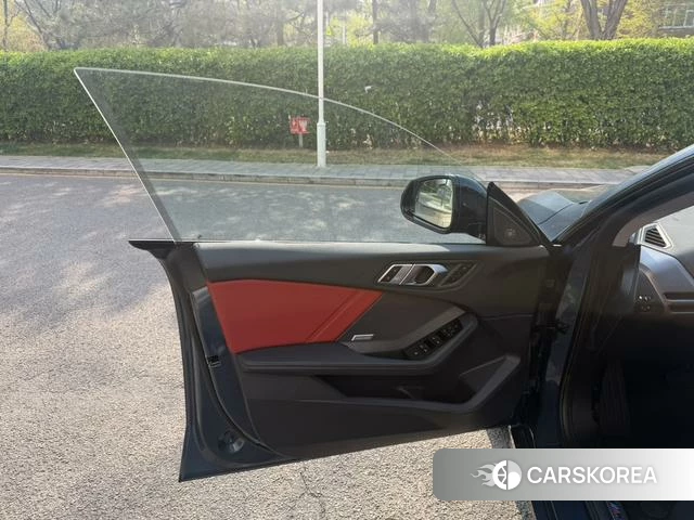 BMW 2 series id 3908372 из Китая 13