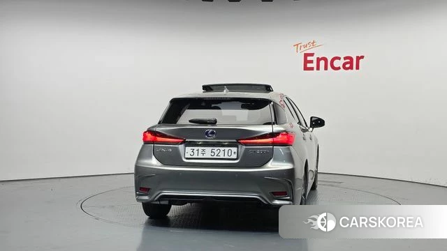 Lexus CT200h id 4371899 из Кореи 27