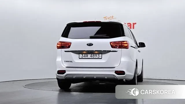 Kia The New Carnival id 3139710 из Кореи 14