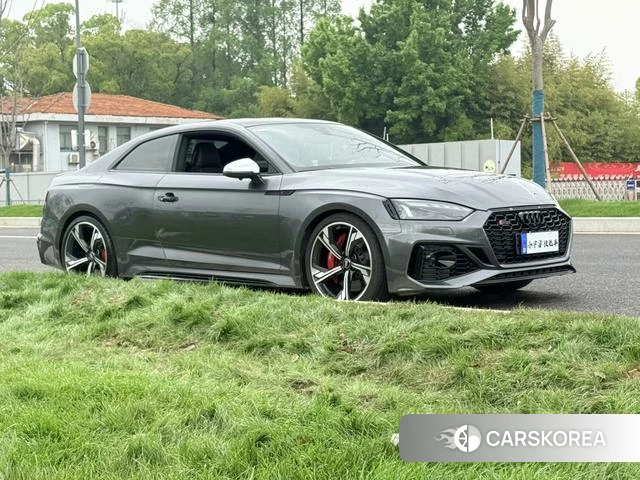 Audi RS 5 2021 Темно-серый из Китая, фото 4